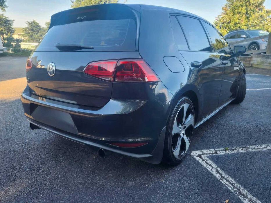 Volkswagen Golf GTI SE      2015