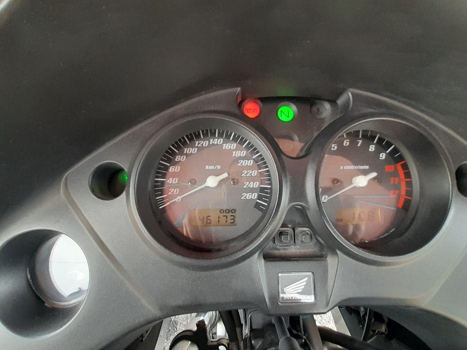 Honda CB 1000 F - Parece Nova