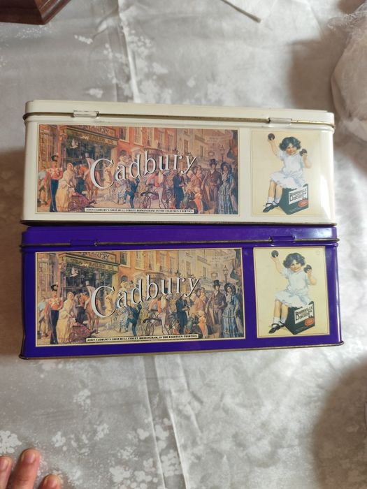 Caixas de latão antigas