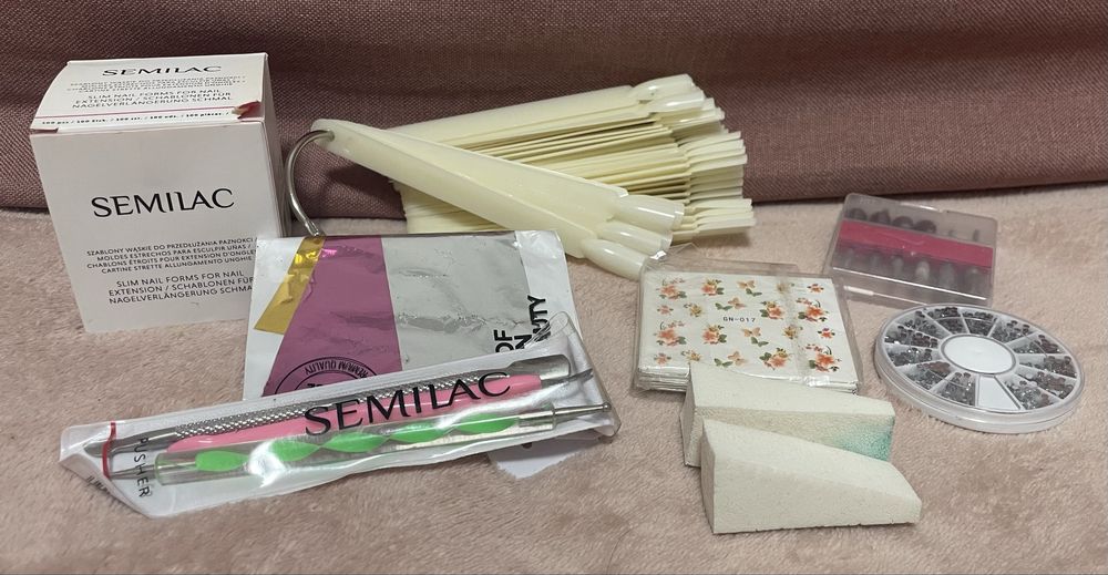 Zestaw akcesoriów do manicure