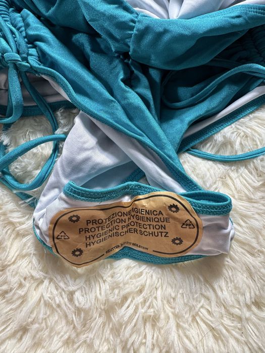 Суцільний купальник