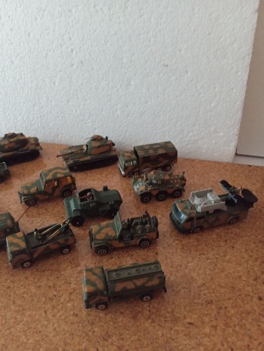 Brinquedos militares antigos