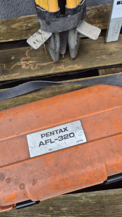 Niwelator Pentax AFL320
