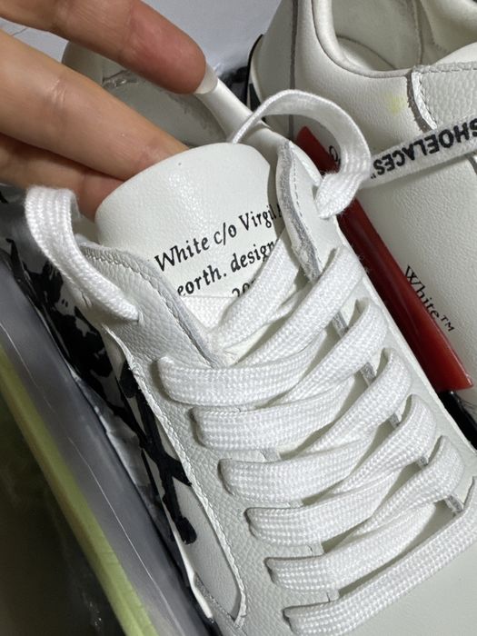 Sapatilhas off-white c/ Virgil Abloh