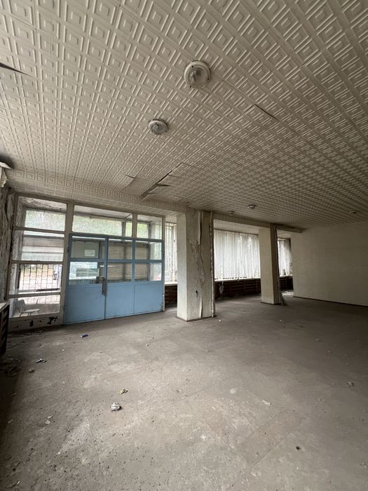 Оренда комерції 402 м² , 1$ м², довгостроково, вул. Пальохи 1