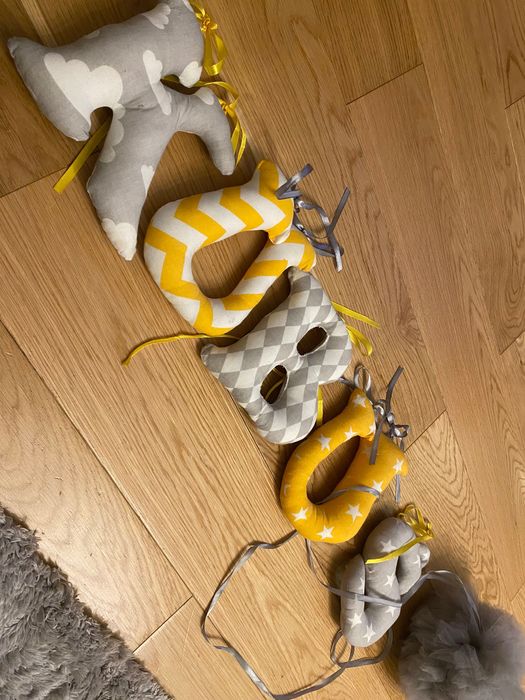 Litery napis dziecięcy Kubuś pompon