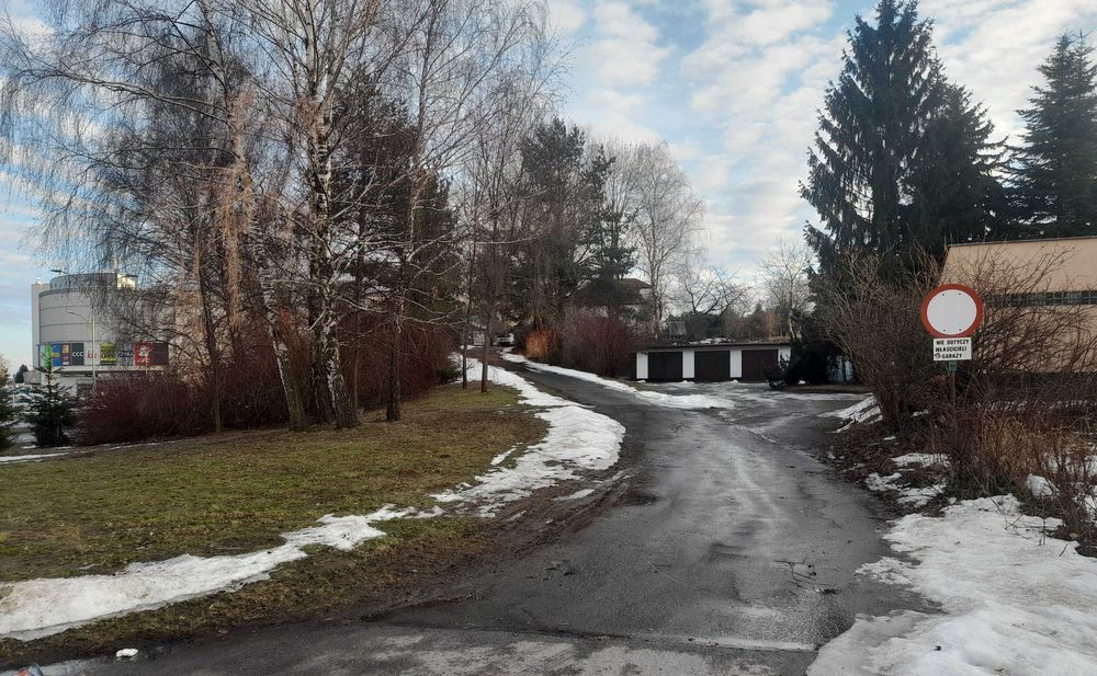 Wynajmę garaż koło galerii N.Ś.