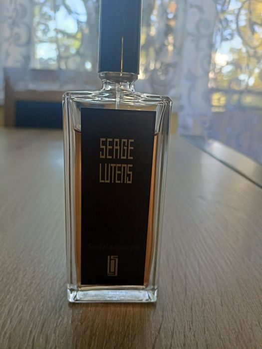 Perfum serge lutens santal majuscule