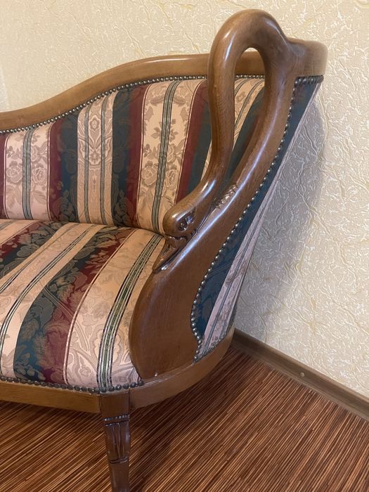 Продам мебель старинную