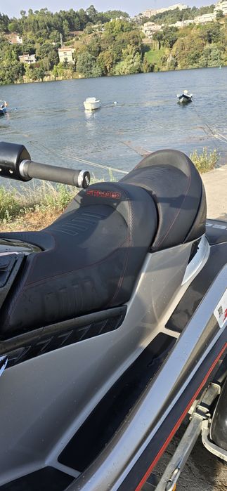Mota de água Seadoo RXT 215