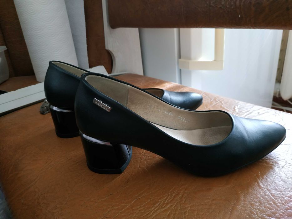 Туфлі жіночі 37 розмір