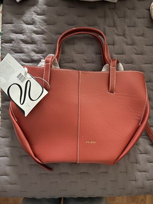 Mala Nova, com etiqueta