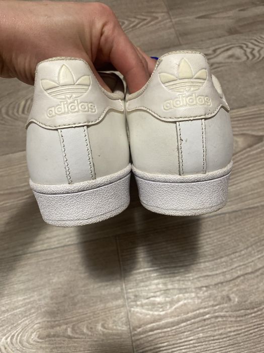Продам кросівки Adidas