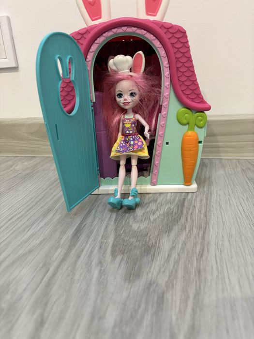 Domek Enchantimals Bree Bunny