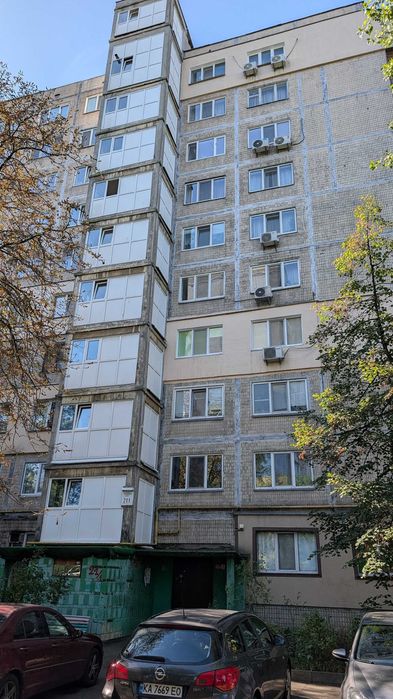 Продам 1-но кімнатну квартиру за адресою Харківське шосе 21/1.