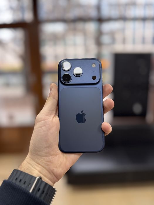 Apple iPhone 17 Pro-256 GB-niebieski