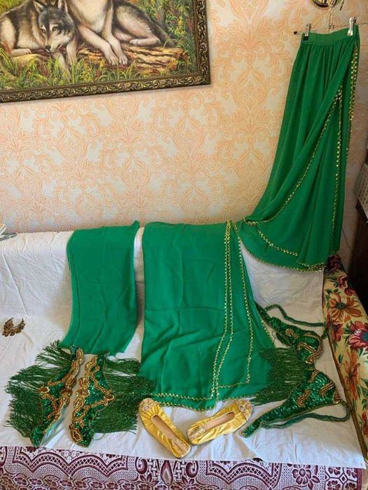 Продам костюм для східних танців, із прикрасами та аксесуарами