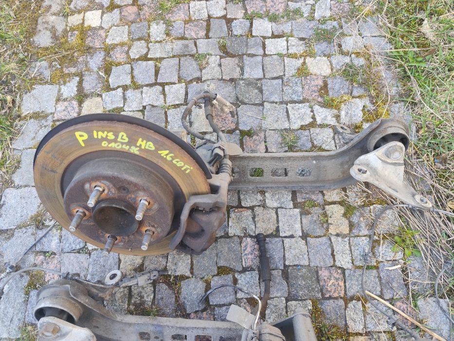Piasta zwrotnica noga  tył tylnia opel insignia b