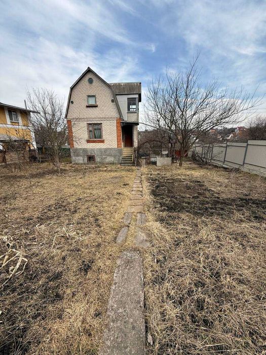 Продаж дачного будинку за Дубовим озером