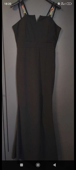 Elegancka długa sukienka