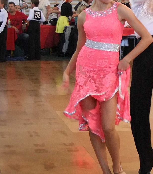 Sukienka do tańca towarzyskiego- łacina