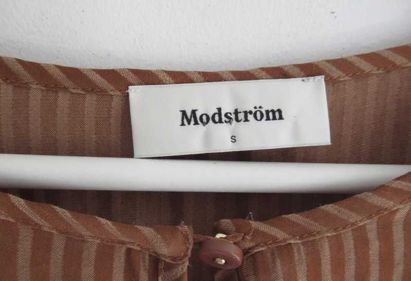Modstrom sukienka w paseczki delikatna