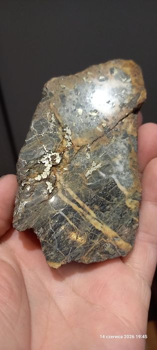 Minerały brekcja dolomit,kwarc,piryt, arsenopiryt
