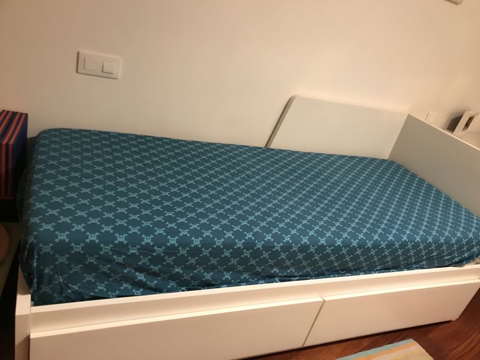 Capa edredão, lençol de baixo fronha e duas cortinas