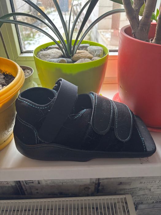 Реабилитационная обувь, размер М , в отличном состоянии