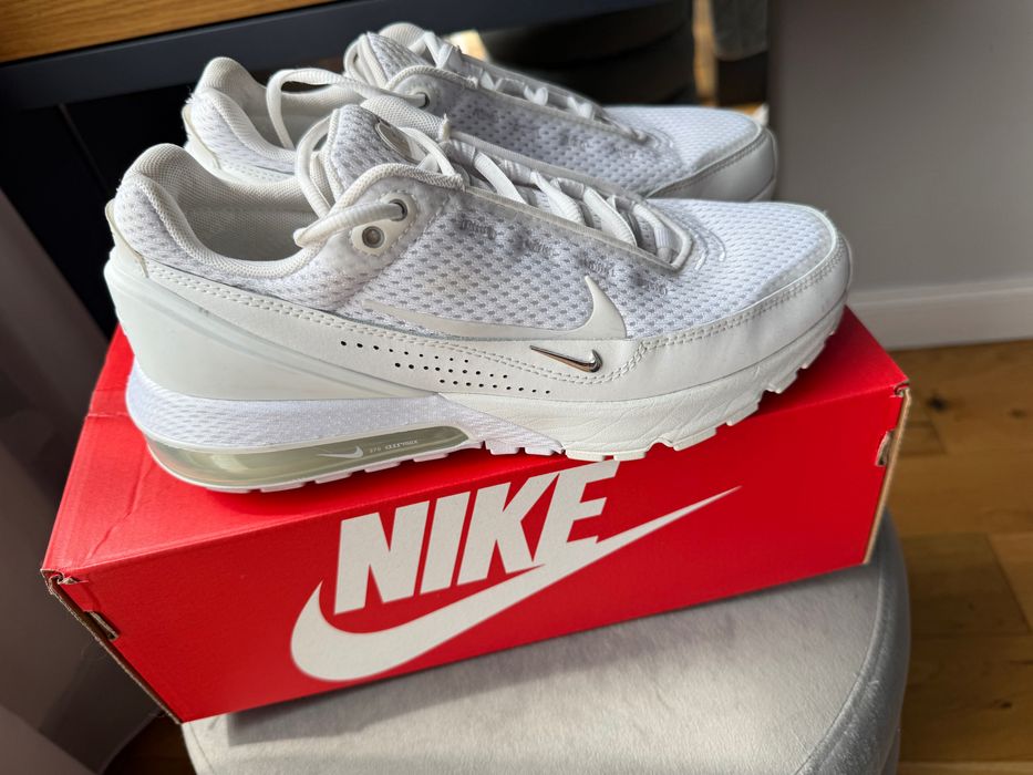 Białe Air max Nike