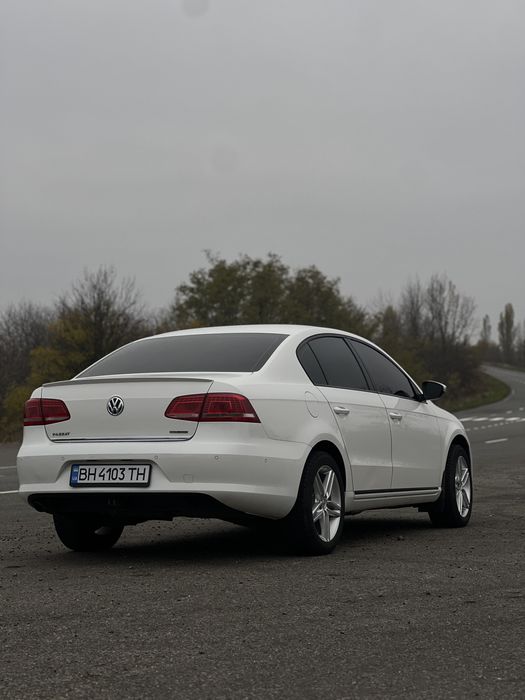 Volkswagen Passat 2012 VIN WVWZZZ3CZDP019743 фото оголошення 5 з 9