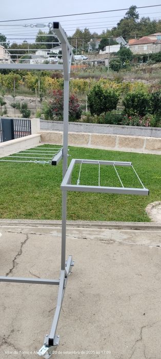 Estendal de roupa em aço galvanizado totalmente desmontável