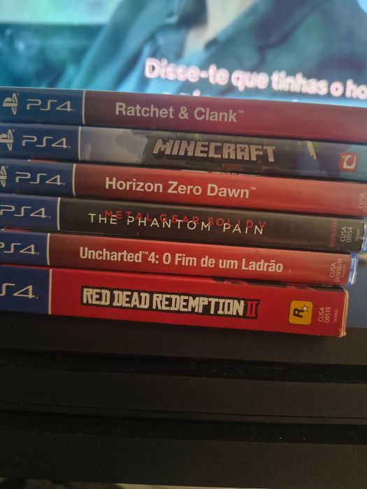 PS4 pro com garantia +6 jogos