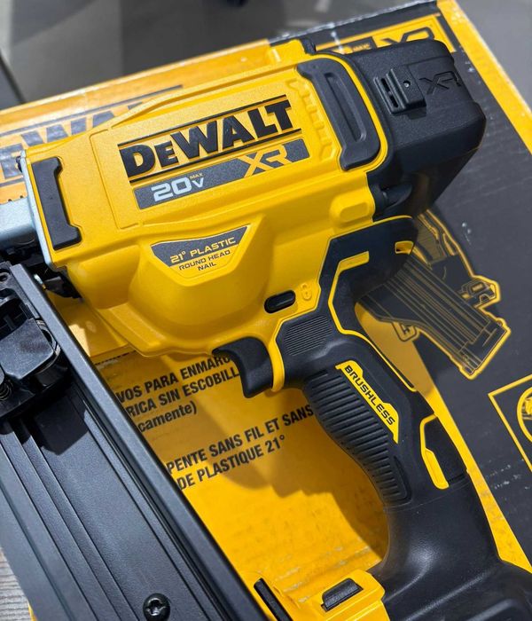Gwoździarka DeWalt 21° DCN920B 20V OUTLET!