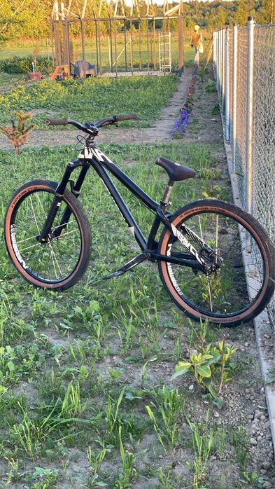 Dirt Ns bikes liar