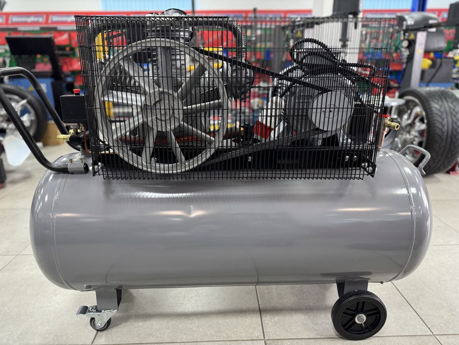 Компресор LB75-270. 950 л/хв, 10 бар, 5,5 квт, рествер 270. Remeza!