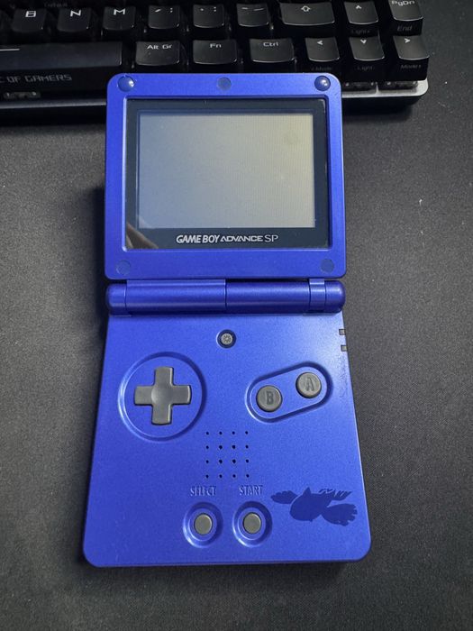 Gameboy advance SP saphire edition