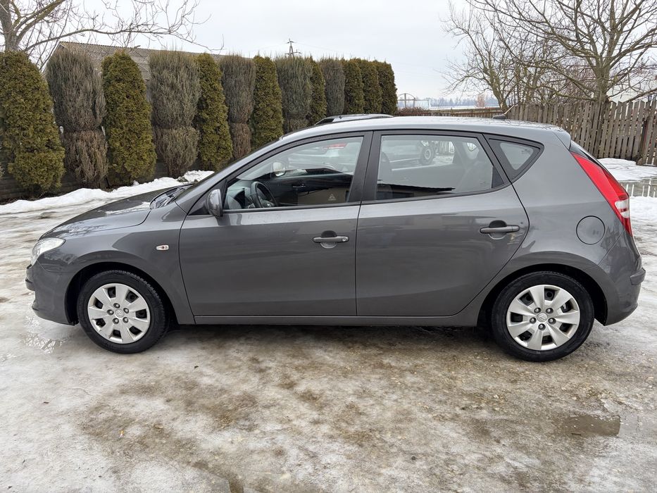Hyundai i30 grafitowy 1.4 benzyna