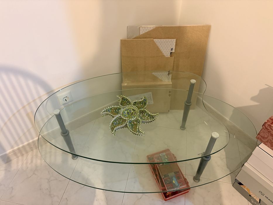 Mesa de apoio de vidro