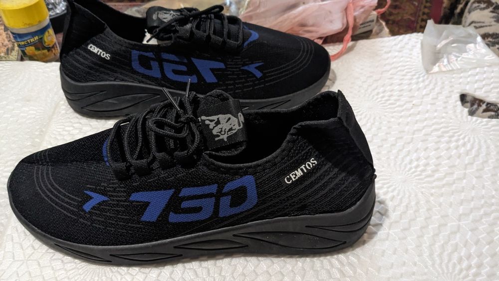 На все вкусы обувь.