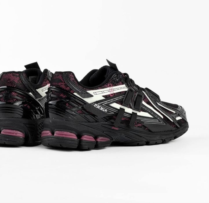 Кросівки New balance 1906A Black Dragon Berry