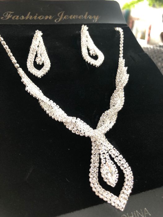 Nowy komplet biżuterii