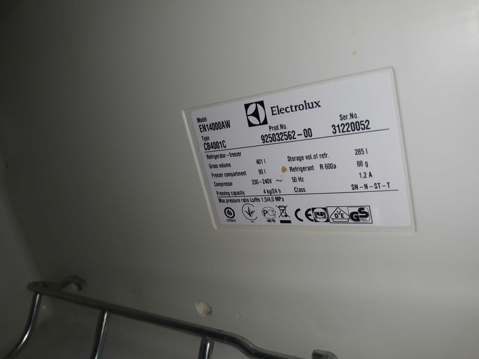 Холодильник elektrolux en14000aw