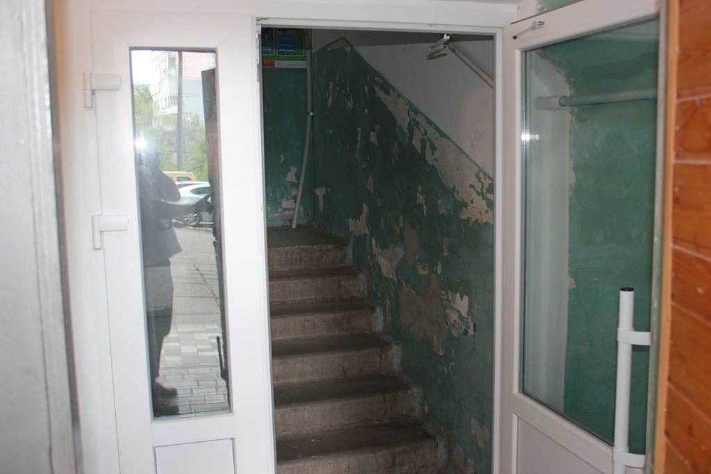 Продам 2-кімнатну квартиру 54 м² | 7 поверх | пластикові вікна (від власника)