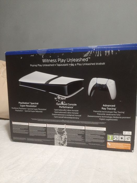 Pudełko PS5 Pro w dobrym stanie