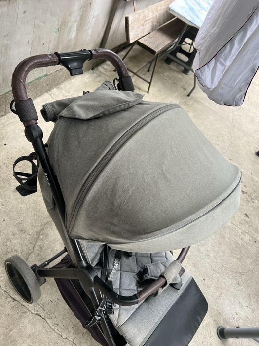 Продам коляску Carello Bravo