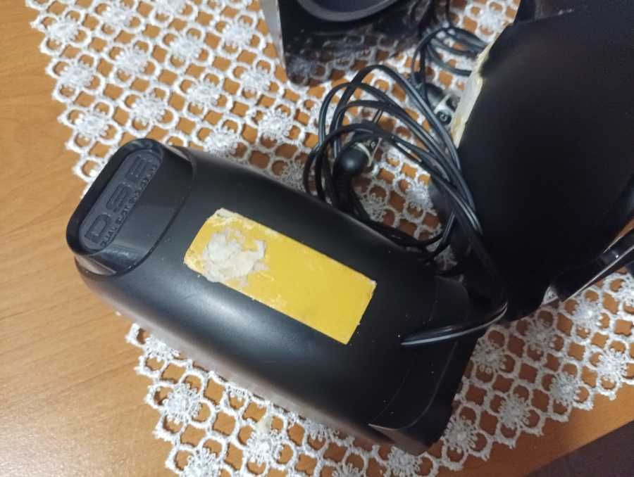 Zestaw głośników komputerowych 5.1 Creative A550 nie załączają się