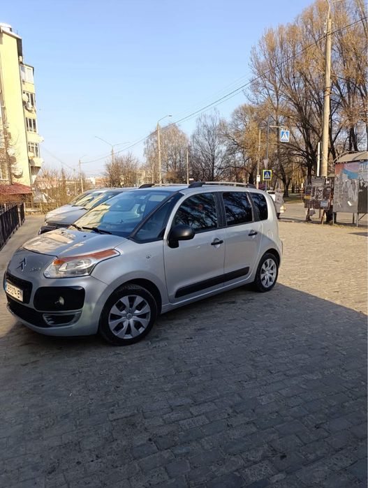 Продаж економного авто