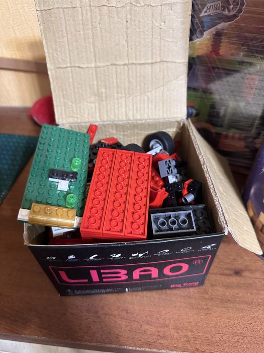 LEGO City Stuntz Вантажівка шоу каскадерів 420 дет. (60294)+бонус