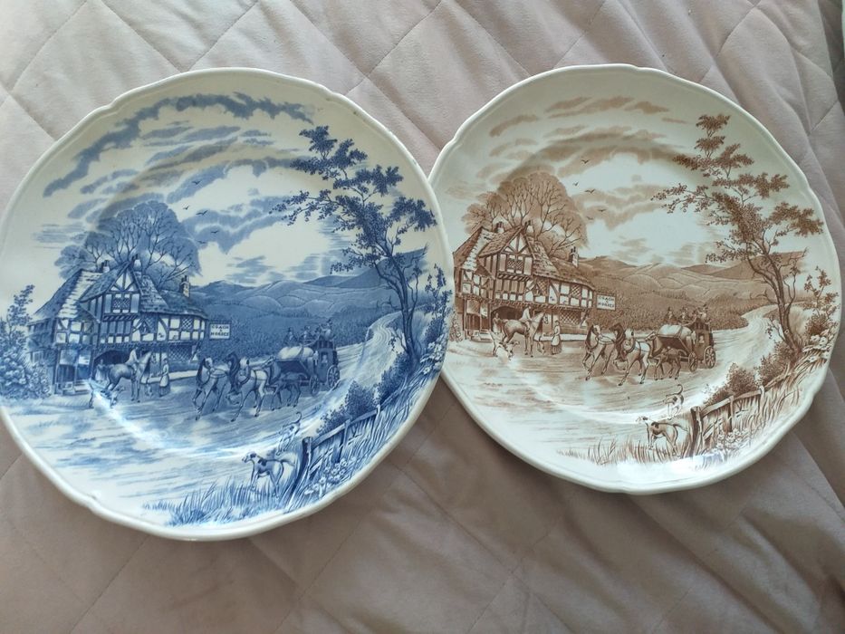 2 pratos antigos de decoração